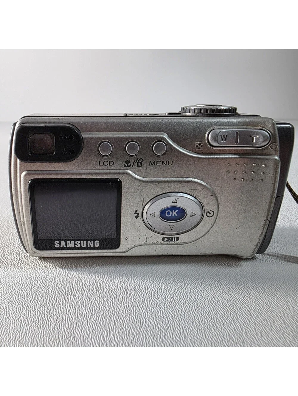 Samsung Digimax 240 Silver 2MP 1.6
